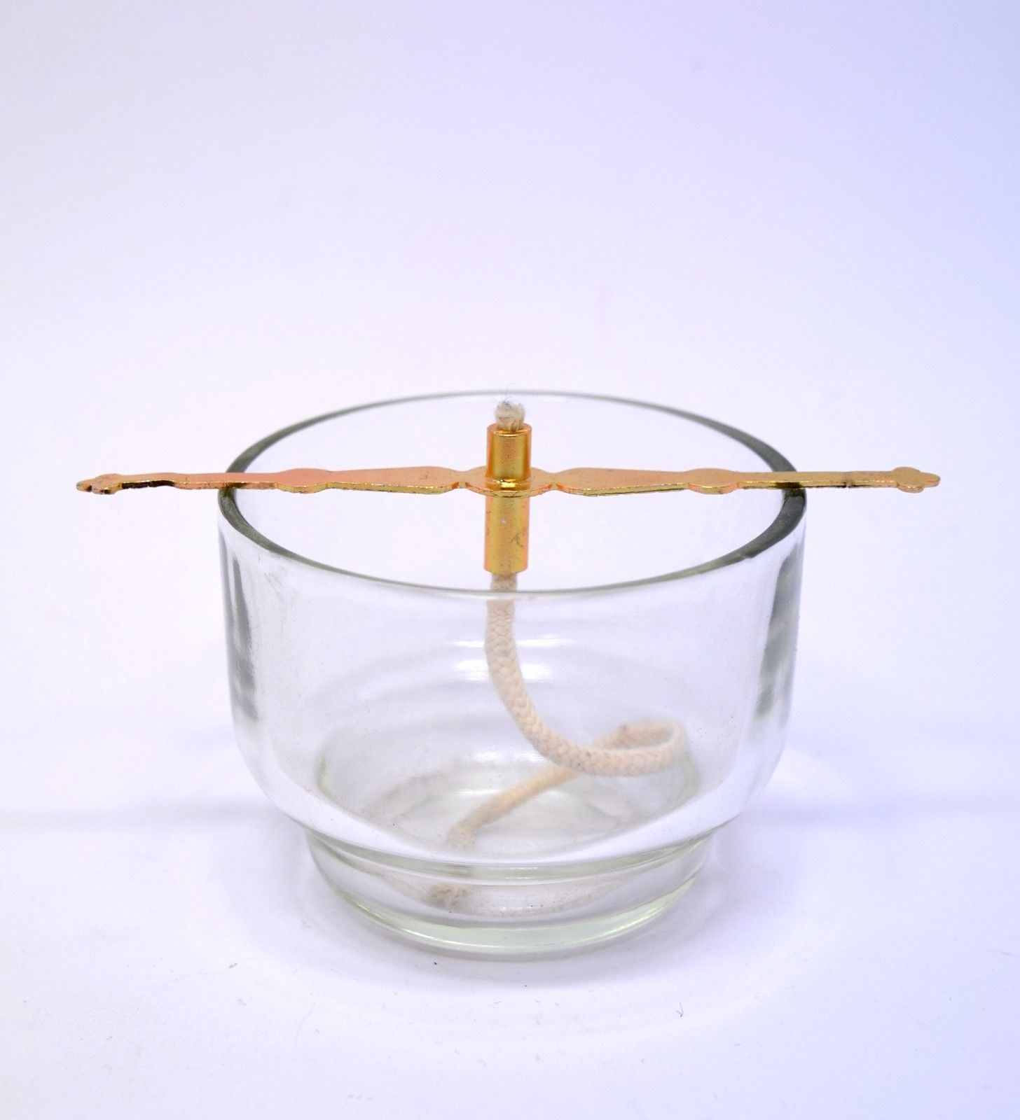 Как правильно вставить фитиль. Как правильно вставить фитиль. Как правильно вставить фитиль. Фитиль из угля. Лампадка ручная.